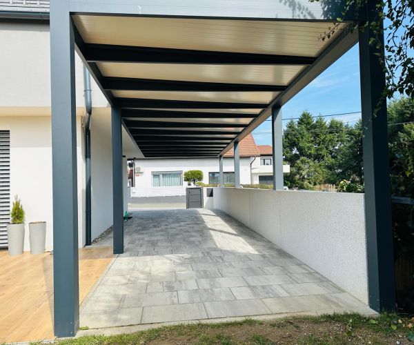 Ustvarite idealen zunanji prostor s fiksno pergolo Misteral, ki se popolnoma prilega vaši terasi.